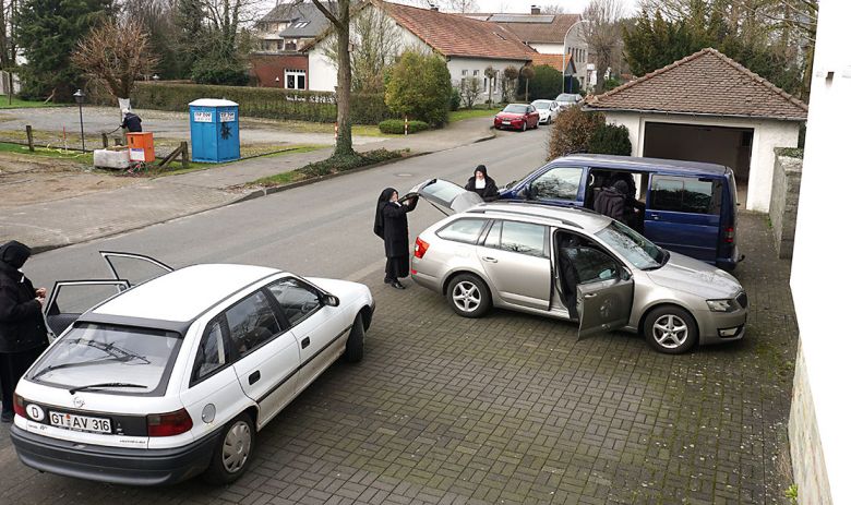 Abfahrt auf dem Parkplatz