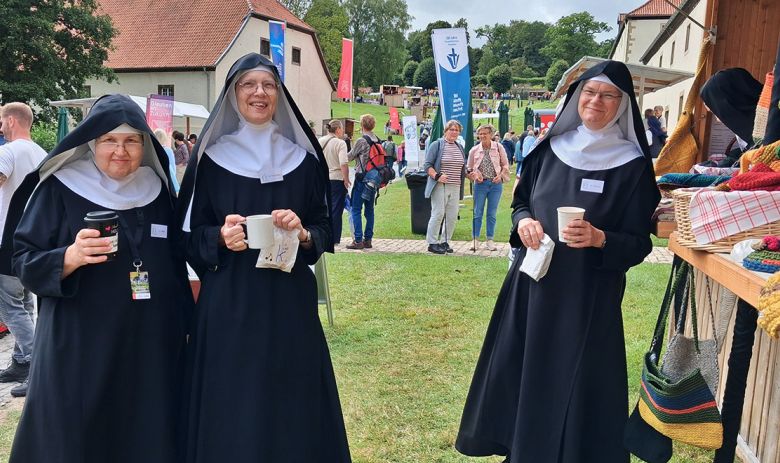 Schwestern bei der "Versorgung"