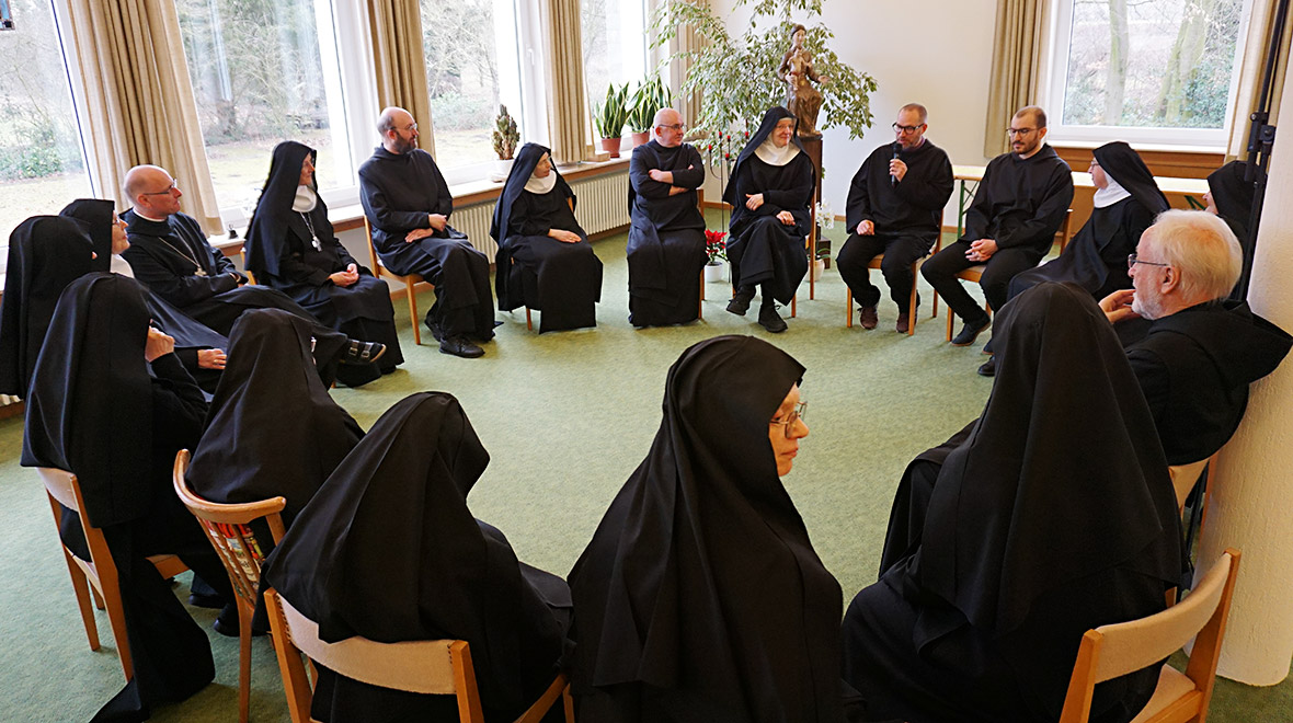 Von einander hören: Brüder und Schwestern im Gespräch